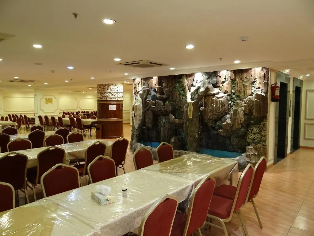 مكة Rowaa Golden Hotel