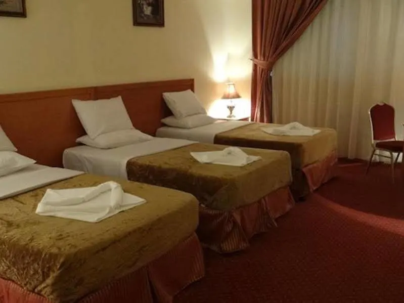 مكة Rowaa Golden Hotel